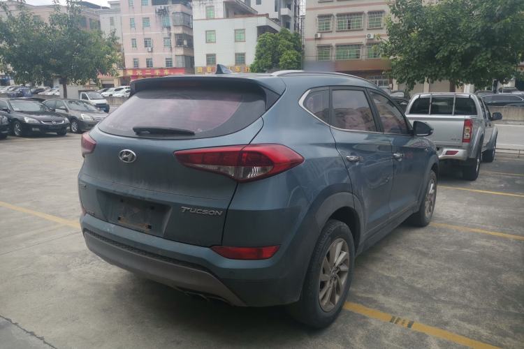 Used Hyundai Tucson 2015 1.6T Dual-Clutch Two-Wheel-Drive Smart Model Exterior 4
