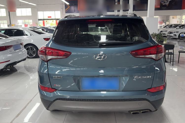 Used Hyundai Tucson 2015 1.6T Dual-Clutch Two-Wheel-Drive Smart Model Exterior 4