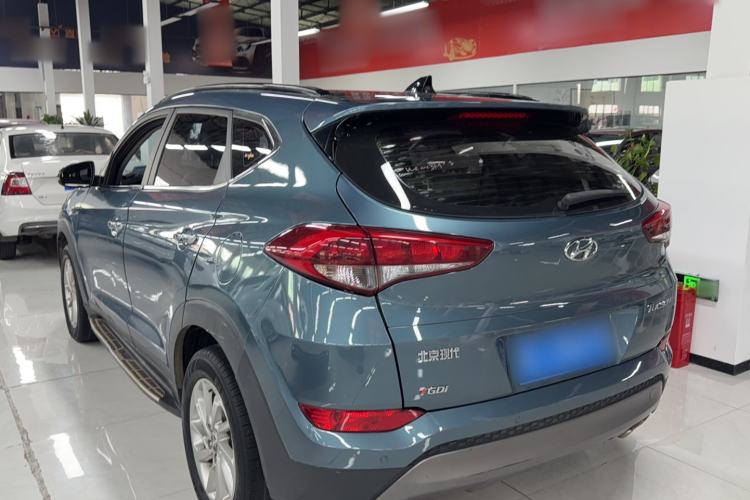 Used Hyundai Tucson 2015 1.6T Dual-Clutch Two-Wheel-Drive Smart Model Exterior 5