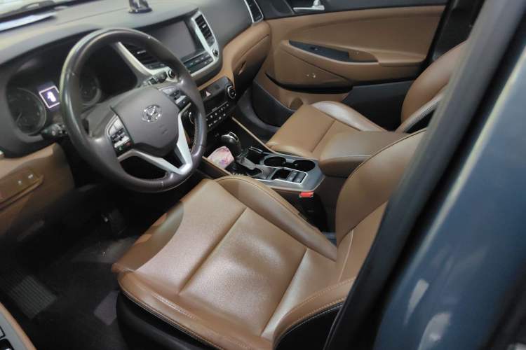 Used Hyundai Tucson 2015 1.6T Dual-Clutch Two-Wheel-Drive Leading Model Exterior 6