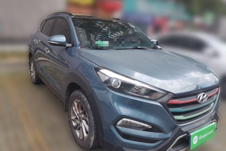 Used Hyundai Tucson 2015 1.6T Dual-Clutch Two-Wheel-Drive Smart Model Front Right 45 Deg
