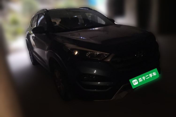 Used Hyundai Tucson 2015 1.6T Dual-Clutch Two-Wheel-Drive Smart Model Front Right 45 Deg