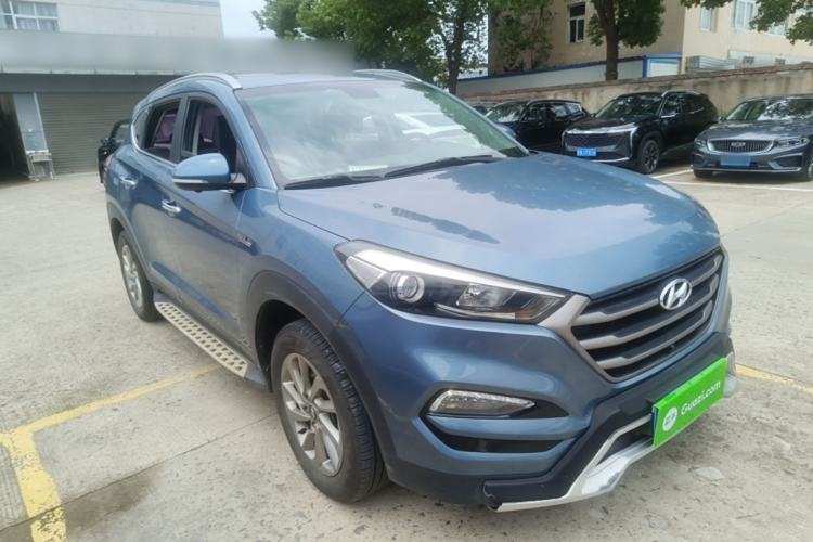 Used Hyundai Tucson 2015 1.6T Dual-Clutch Two-Wheel-Drive Smart Model Front Right 45 Deg