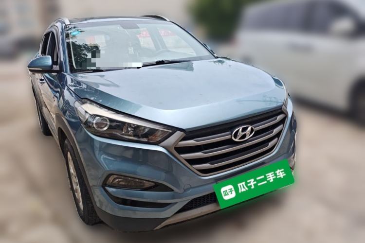 Used Hyundai Tucson 2015 1.6T Dual-Clutch Two-Wheel-Drive Smart Model Front Right 45 Deg