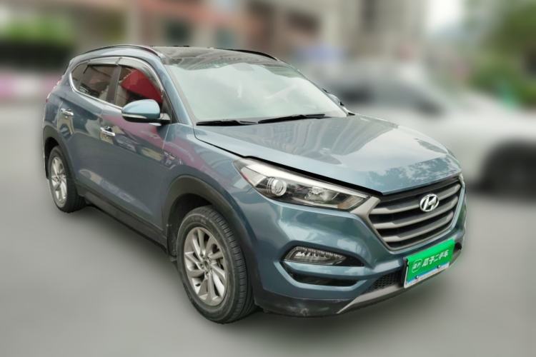 Used Hyundai Tucson 2015 1.6T Dual-Clutch Two-Wheel-Drive Smart Model Front Right 45 Deg