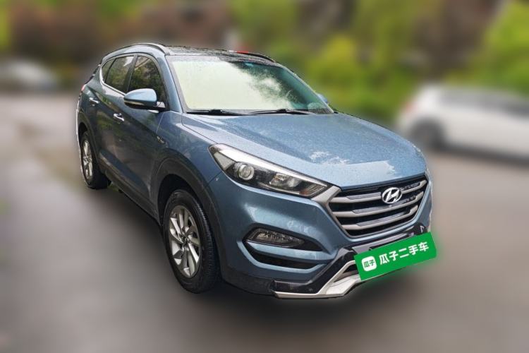 Used Hyundai Tucson 2015 1.6T Dual-Clutch Two-Wheel-Drive Smart Model Front Right 45 Deg
