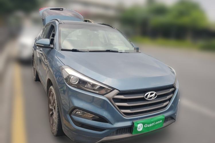 Used Hyundai Tucson 2015 1.6T Dual-Clutch Two-Wheel-Drive Leading Model Front Right 45 Deg