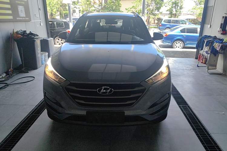 Used Hyundai Tucson 2015 1.6T Dual-Clutch Two-Wheel-Drive Smart Model Front