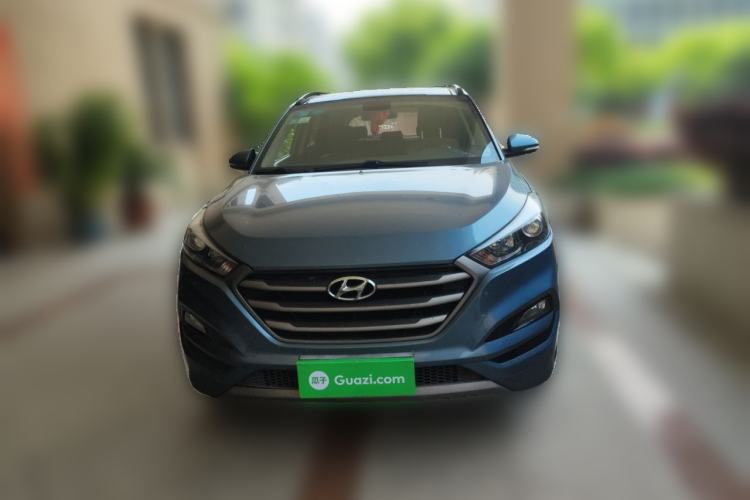 Used Hyundai Tucson 2015 2.0L Automatic Two-Wheel Drive Smart Version Front