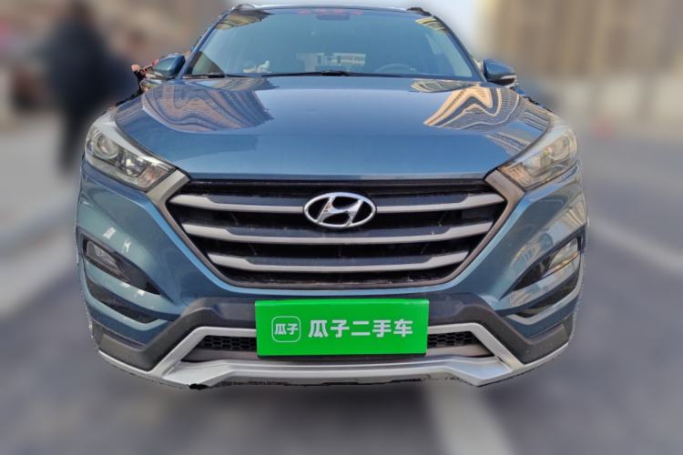 Used Hyundai Tucson 2015 2.0L Automatic Two-Wheel Drive Smart Version Front