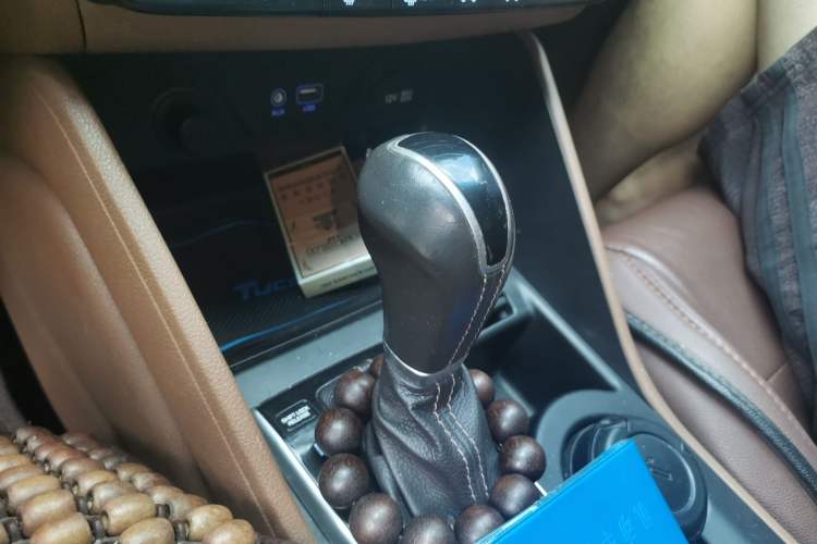 Used Hyundai Tucson 2015 1.6T Dual-Clutch Two-Wheel-Drive Smart Model Gear Lever