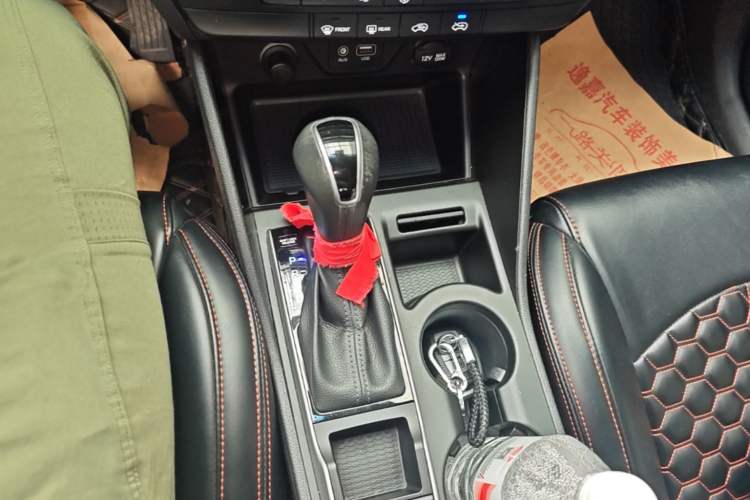 Used Hyundai Tucson 2015 1.6T Dual-Clutch Two-Wheel-Drive Smart Model Gear Lever