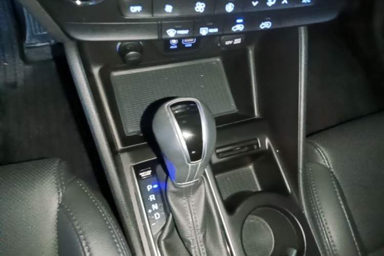 Used Hyundai Tucson 2015 1.6T Dual-Clutch Two-Wheel-Drive Smart Model Gear Lever