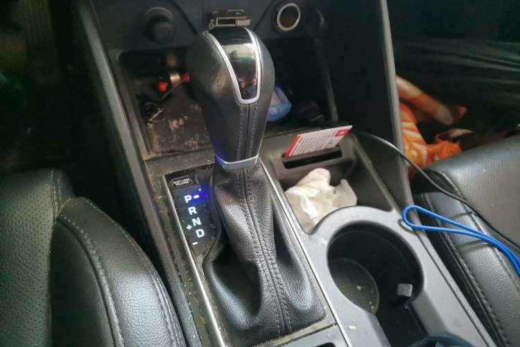 Used Hyundai Tucson 2015 1.6T Dual-Clutch Two-Wheel-Drive Smart Model Gear Lever