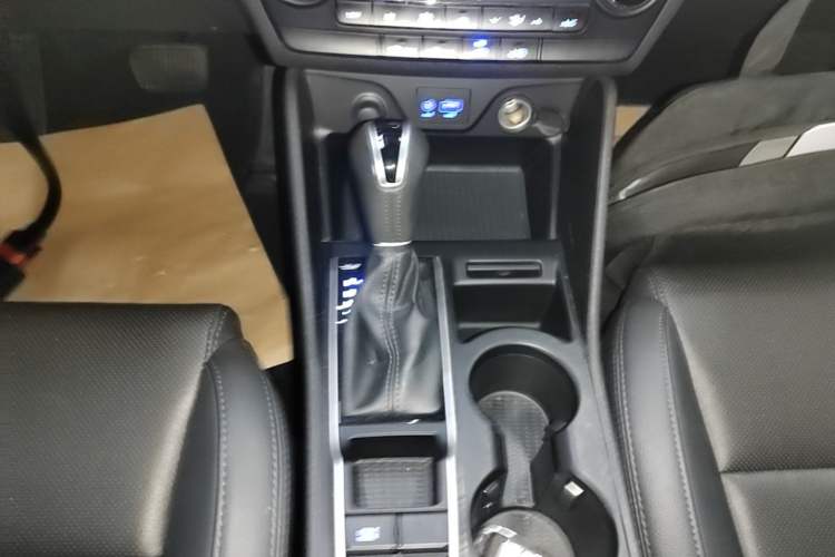 Used Hyundai Tucson 2015 1.6T Dual-Clutch Two-Wheel-Drive Smart Model Gear Lever