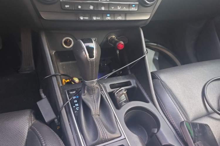 Used Hyundai Tucson 2015 1.6T Dual-Clutch Two-Wheel-Drive Smart Model Gear Lever