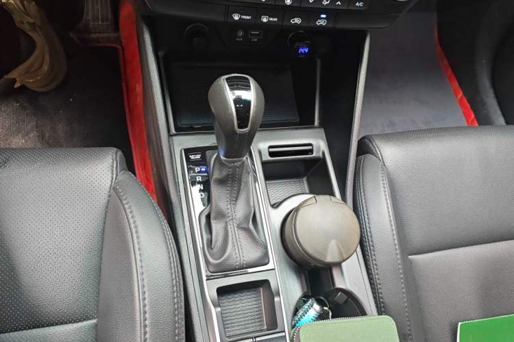 Used Hyundai Tucson 2015 1.6T Dual-Clutch Two-Wheel-Drive Smart Model Gear Lever