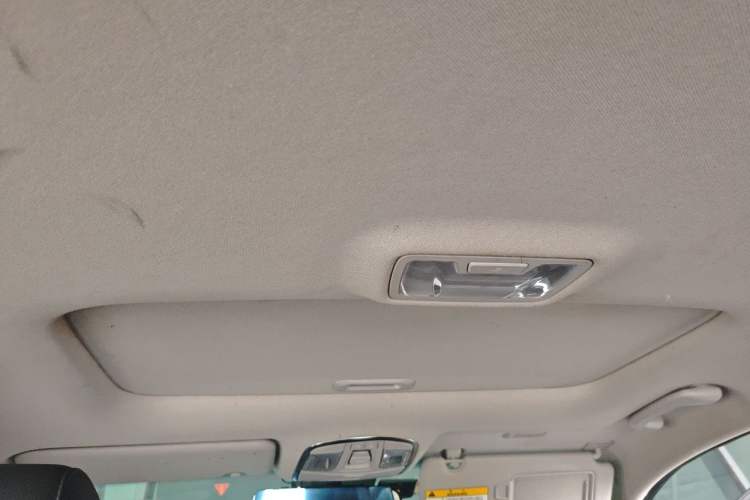 Used Hyundai Tucson 2015 1.6T Dual-Clutch Two-Wheel-Drive Smart Model Headliner