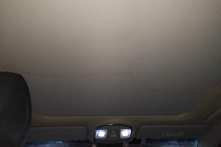 Used Hyundai Tucson 2015 1.6T Dual-Clutch Two-Wheel-Drive Smart Model Headliner