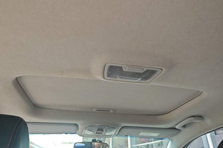 Used Hyundai Tucson 2015 1.6T Dual-Clutch Two-Wheel-Drive Smart Model Headliner