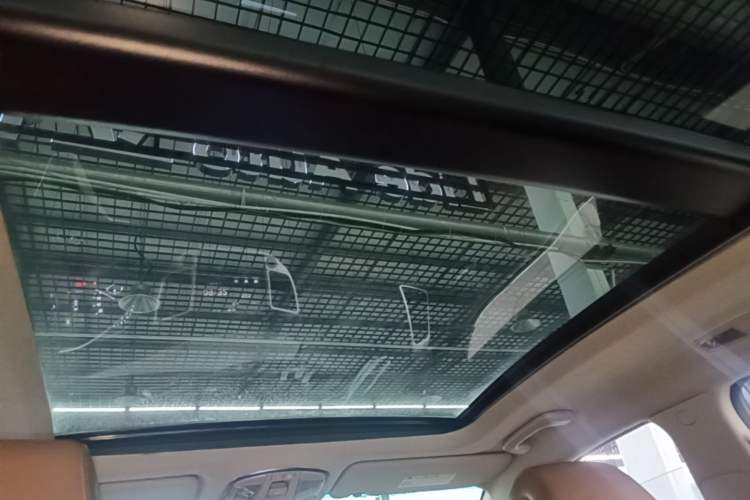 Used Hyundai Tucson 2015 1.6T Dual-Clutch Two-Wheel-Drive Smart Model Headliner
