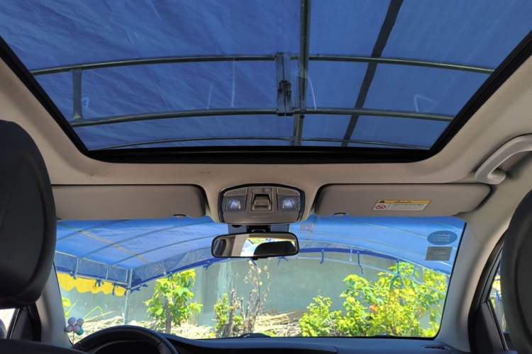 Used Hyundai Tucson 2015 1.6T Dual-Clutch Two-Wheel-Drive Smart Model Headliner