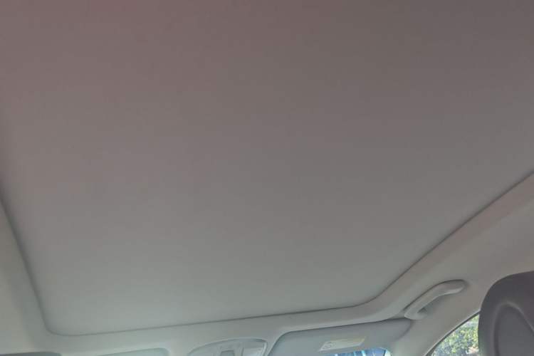 Used Hyundai Tucson 2015 1.6T Dual-Clutch Two-Wheel-Drive Smart Model Headliner