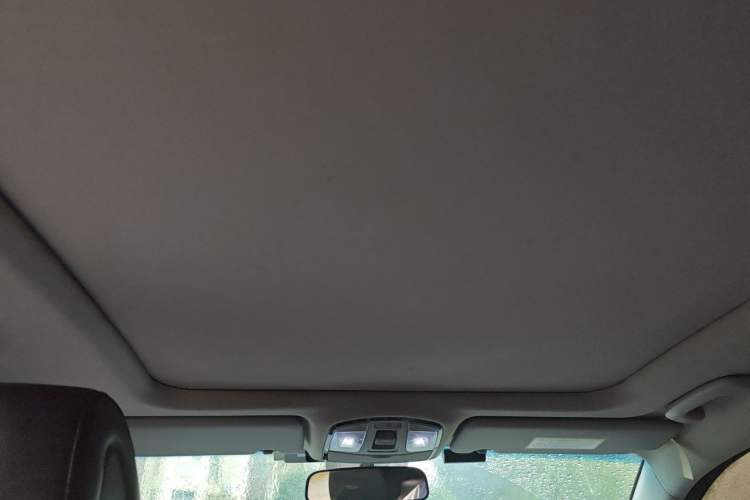 Used Hyundai Tucson 2015 1.6T Dual-Clutch Two-Wheel-Drive Smart Model Headliner