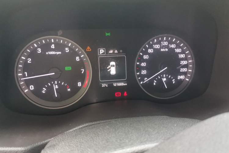 Used Hyundai Tucson 2015 1.6T Dual-Clutch Two-Wheel-Drive Smart Model Instrument Cluster