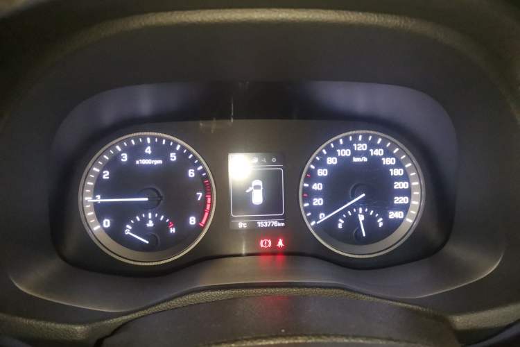 Used Hyundai Tucson 2015 1.6T Dual-Clutch Two-Wheel-Drive Smart Model Instrument Cluster