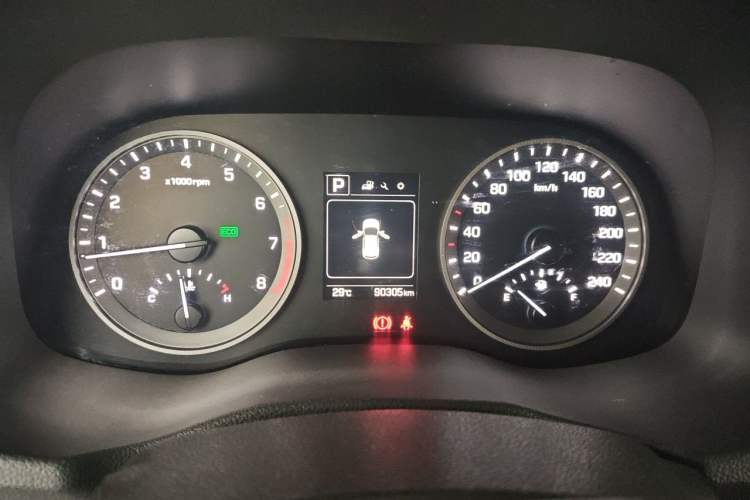Used Hyundai Tucson 2015 1.6T Dual-Clutch Two-Wheel-Drive Smart Model Instrument Cluster