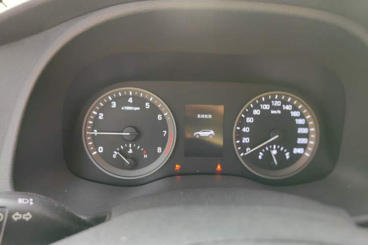Used Hyundai Tucson 2015 1.6T Dual-Clutch Two-Wheel-Drive Leading Model Instrument Cluster