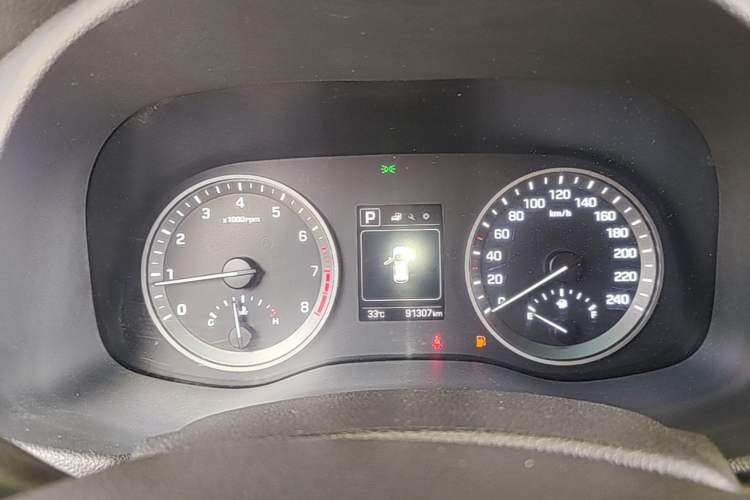 Used Hyundai Tucson 2015 1.6T Dual-Clutch Two-Wheel-Drive Smart Model Instrument Cluster