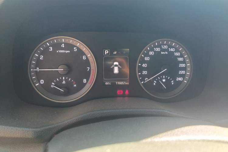 Used Hyundai Tucson 2015 1.6T Dual-Clutch Two-Wheel-Drive Smart Model Instrument Cluster