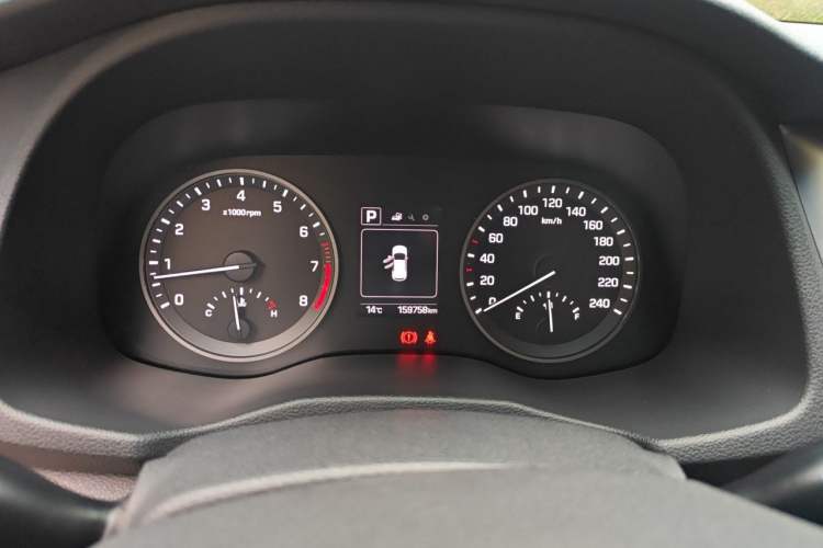 Used Hyundai Tucson 2015 1.6T Dual-Clutch Two-Wheel-Drive Smart Model Instrument Cluster