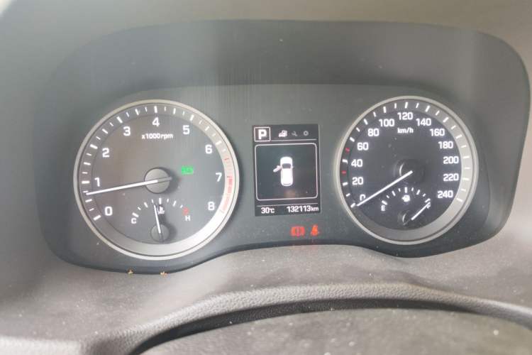 Used Hyundai Tucson 2015 2.0L Automatic Two-Wheel Drive Smart Version Instrument Cluster