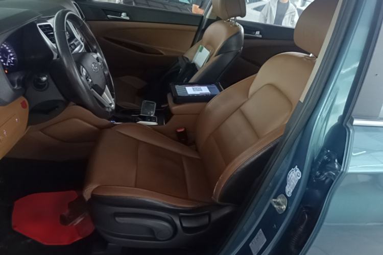 Used Hyundai Tucson 2015 1.6T Dual-Clutch Two-Wheel-Drive Smart Model Left Front Seat