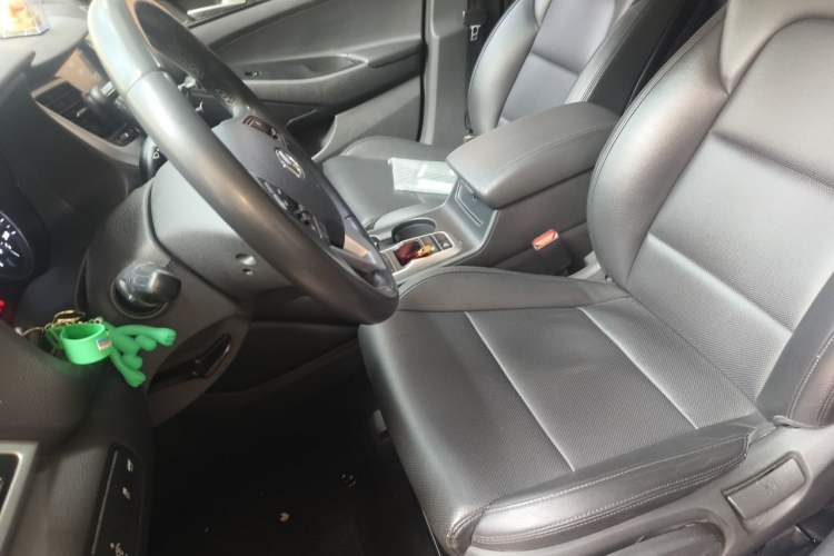 Used Hyundai Tucson 2015 1.6T Dual-Clutch Two-Wheel-Drive Smart Model Left Front Seat