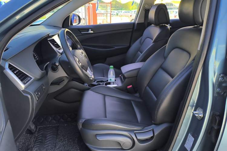 Used Hyundai Tucson 2015 1.6T Dual-Clutch Two-Wheel-Drive Smart Model Left Front Seat