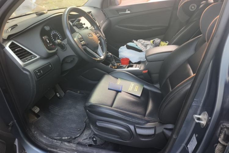Used Hyundai Tucson 2015 1.6T Dual-Clutch Two-Wheel-Drive Smart Model Left Front Seat