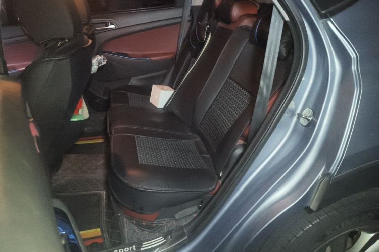 Used Hyundai Tucson 2015 1.6T Dual-Clutch Two-Wheel-Drive Smart Model Left Rear Seat