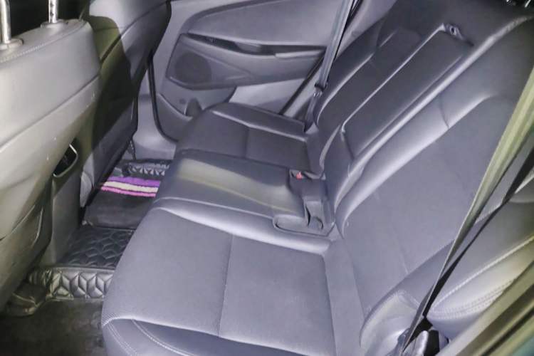 Used Hyundai Tucson 2015 1.6T Dual-Clutch Two-Wheel-Drive Smart Model Left Rear Seat