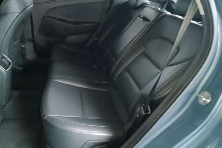 Used Hyundai Tucson 2015 1.6T Dual-Clutch Two-Wheel-Drive Smart Model Left Rear Seat