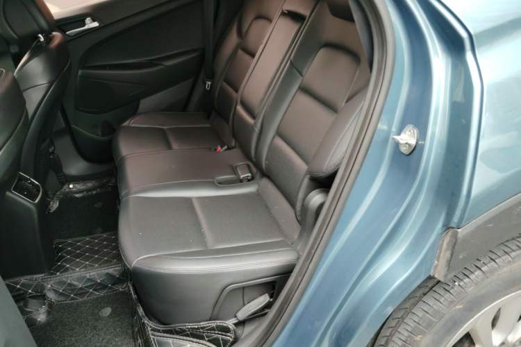Used Hyundai Tucson 2015 1.6T Dual-Clutch Two-Wheel-Drive Smart Model Left Rear Seat