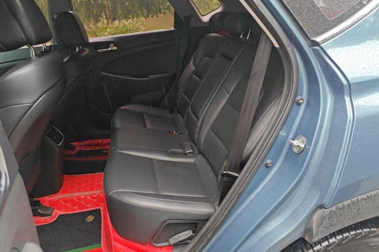 Used Hyundai Tucson 2015 1.6T Dual-Clutch Two-Wheel-Drive Smart Model Left Rear Seat