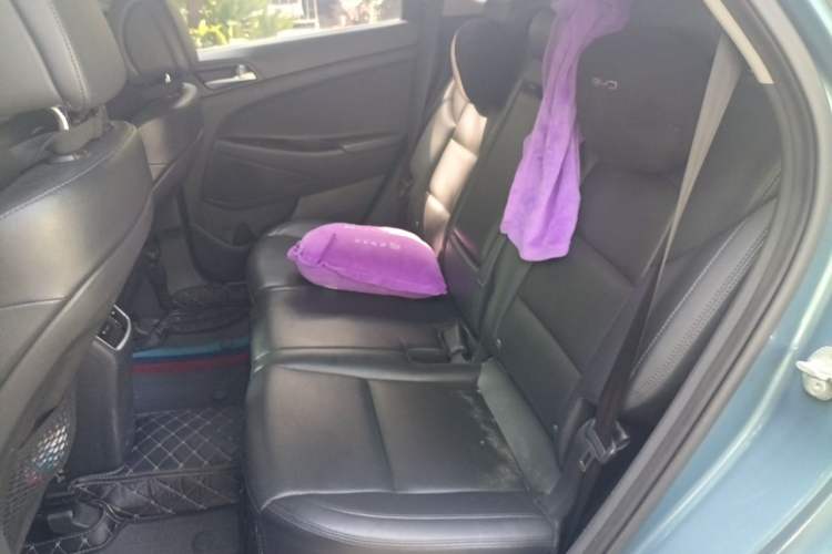 Used Hyundai Tucson 2015 1.6T Dual-Clutch Two-Wheel-Drive Smart Model Left Rear Seat