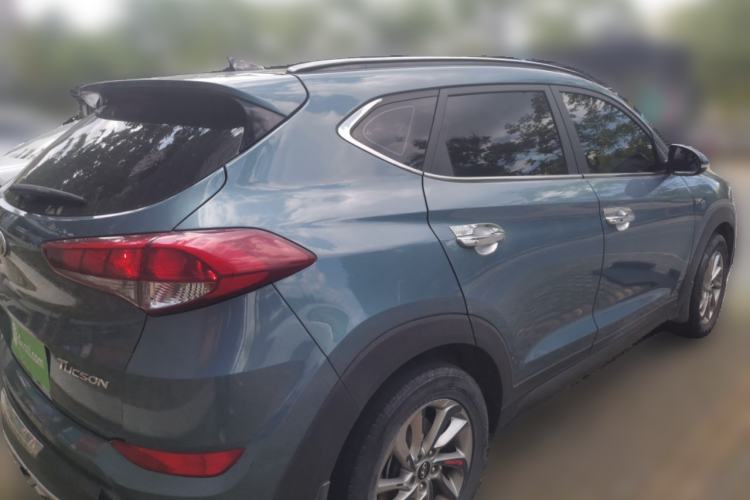 Used Hyundai Tucson 2015 1.6T Dual-Clutch Two-Wheel-Drive Smart Model Rear Right 45 Deg