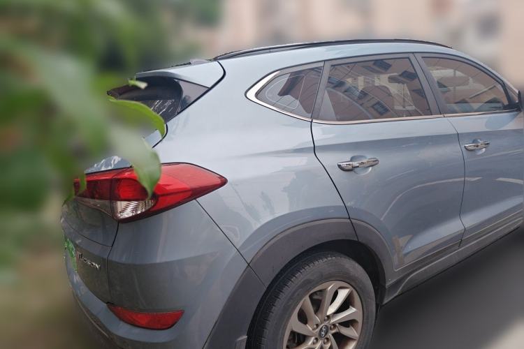 Used Hyundai Tucson 2015 1.6T Dual-Clutch Two-Wheel-Drive Smart Model Rear Right 45 Deg