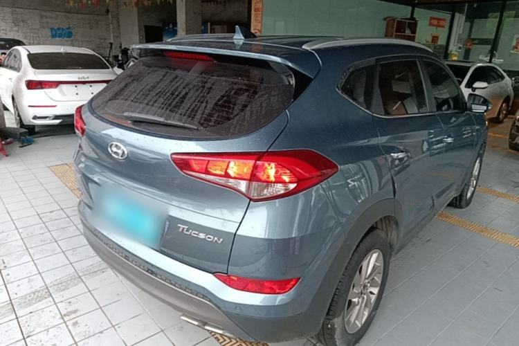 Used Hyundai Tucson 2015 1.6T Dual-Clutch Two-Wheel-Drive Smart Model Rear Right 45 Deg