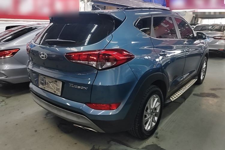 Used Hyundai Tucson 2015 1.6T Dual-Clutch Two-Wheel-Drive Smart Model Rear Right 45 Deg